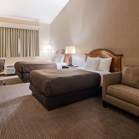 Best Western University Inn Ітака Екстер'єр фото